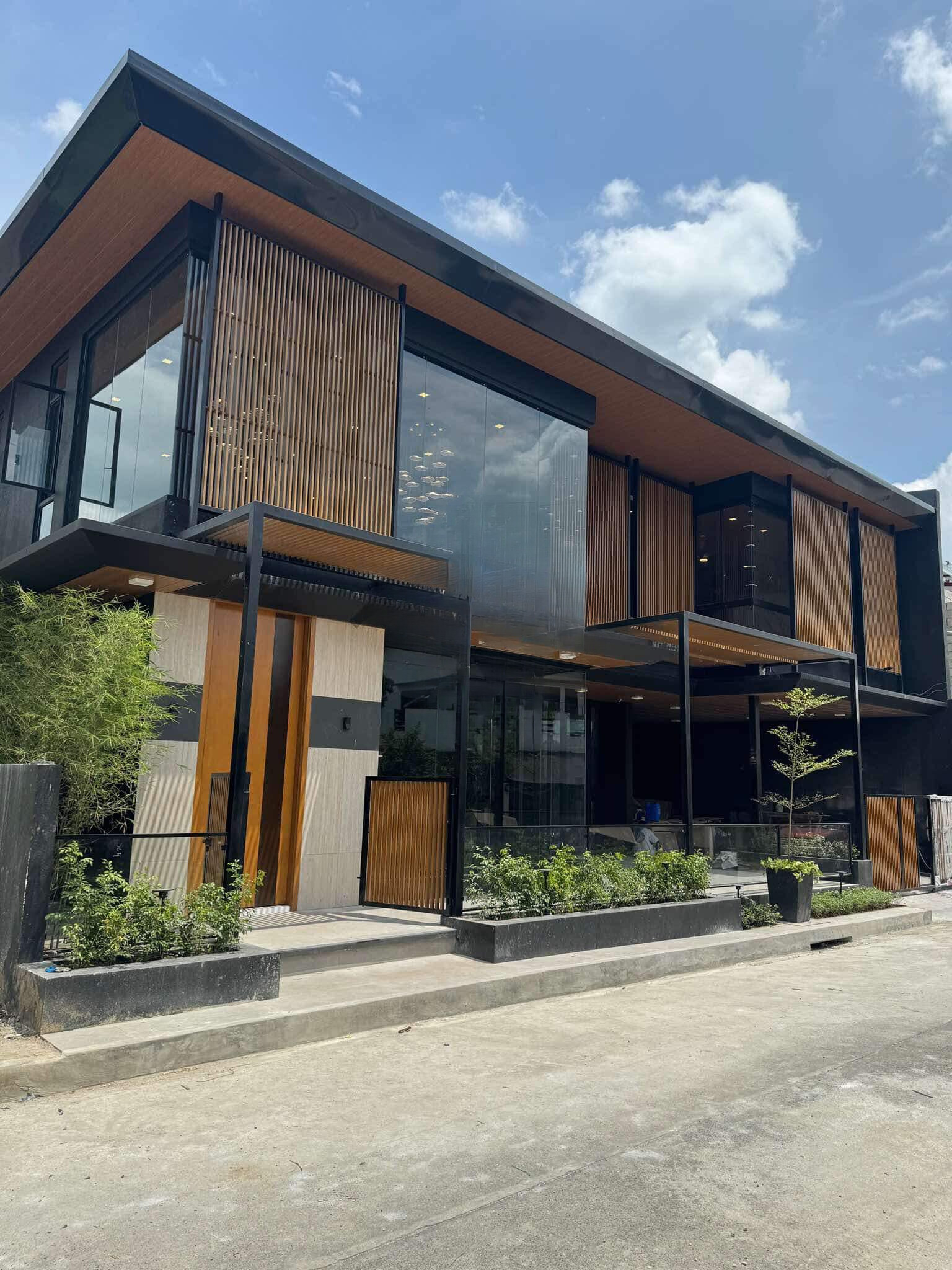 Ultramodern5-BedroomHouseforSaleinLaMiradaSubdivision,Plaridel,Bulacan-1.jpg