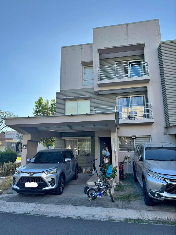 Warm3-bedroomTownhouseForSaleinPasigCity-2.jpg