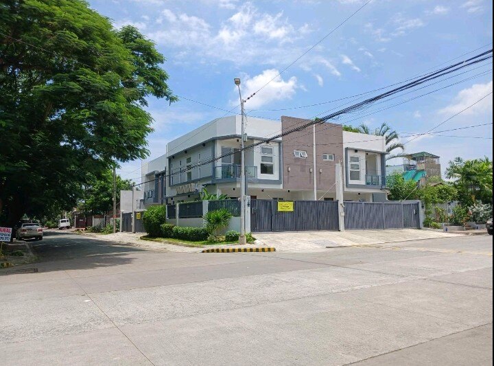 Prisitine3-BedroomHouseforSaleinNorthFairview,QuezonCity-1.jpg