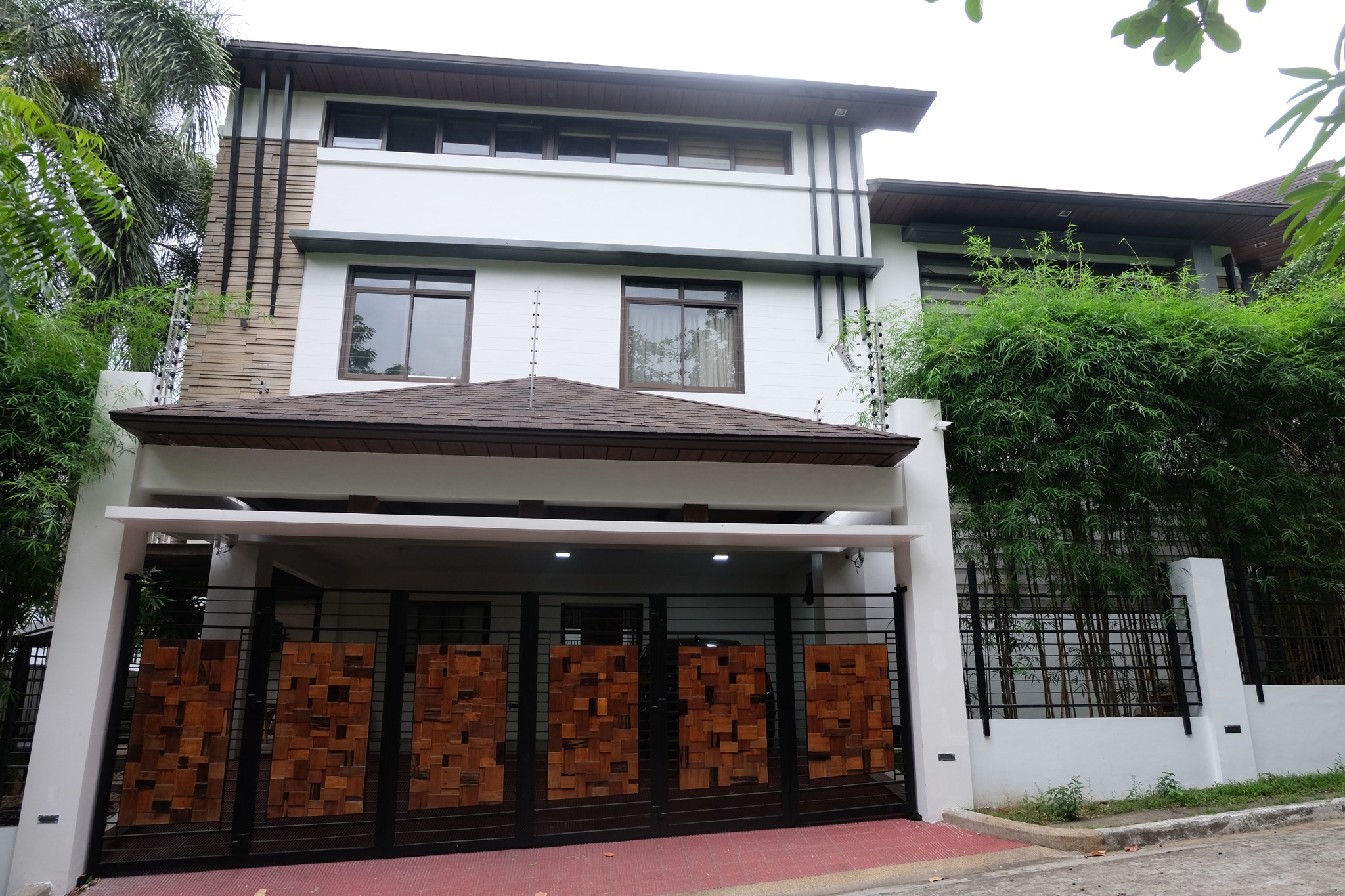 Timeless6-BedroomHouseforSaleinMonteverdeRoyale,Taytay,Rizal-2.jpg