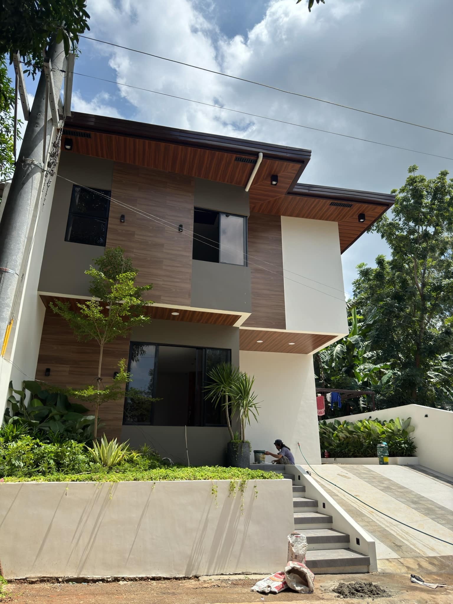 Lovely3-BedroomHouseforSaleinSunvalley,Antipolo-1.jpg