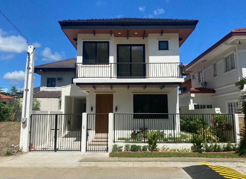 Contemporary3-BedroomHouseForSaleinSouthForbes,SilangCavite-1.jpg