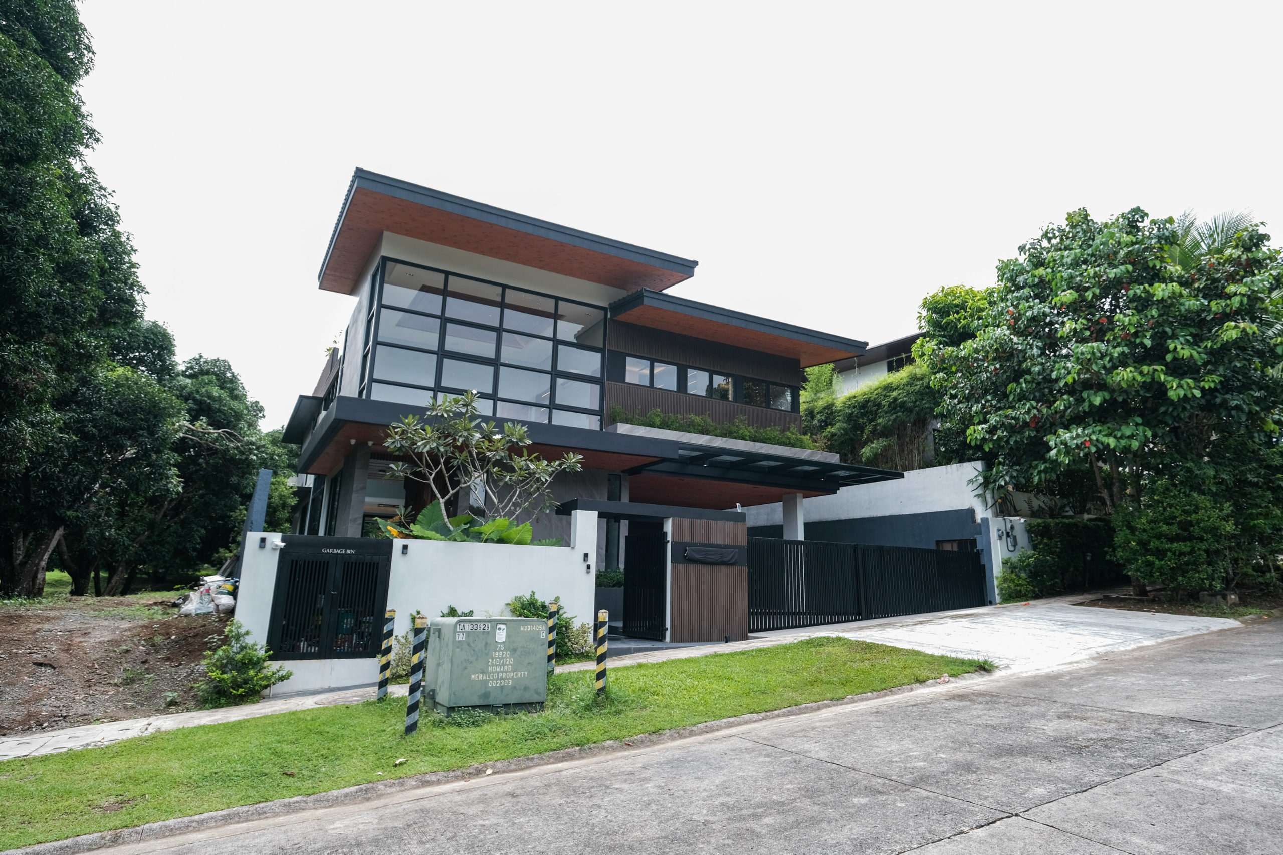 JawDropping6-BedroomHouseforSaleinAyalaWestgrove,Silang,Cavite-1.jpg