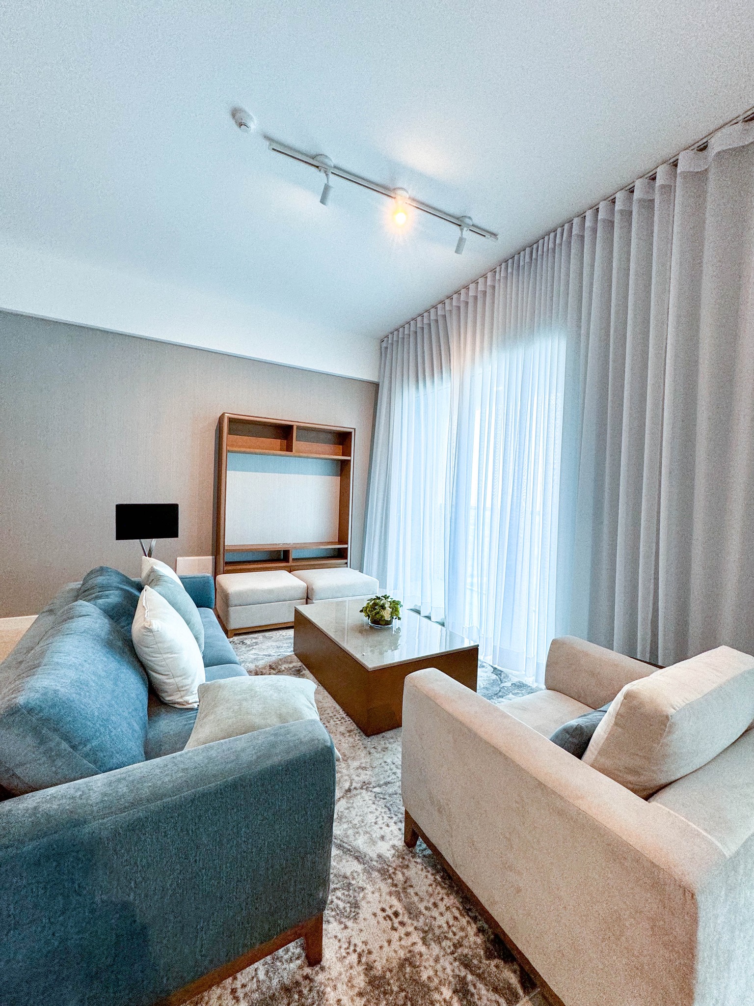 Elegant3-BedroomCondoUnitforSaleinGrandHyattResidences,BGC-1.jpg