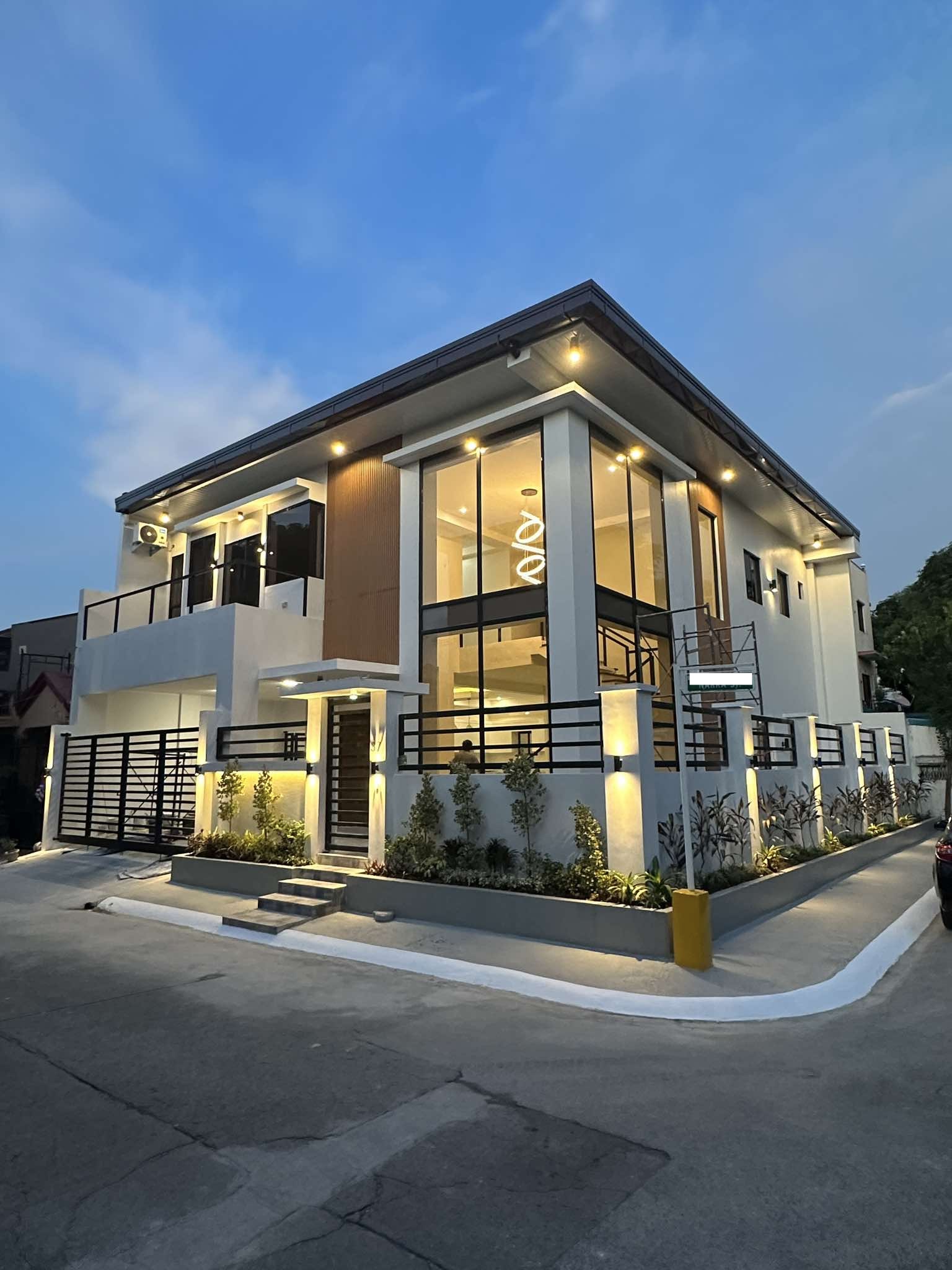 Elegant5-BedroomHouseforSal inMultinationalVillage,Paranaque-1.jpg