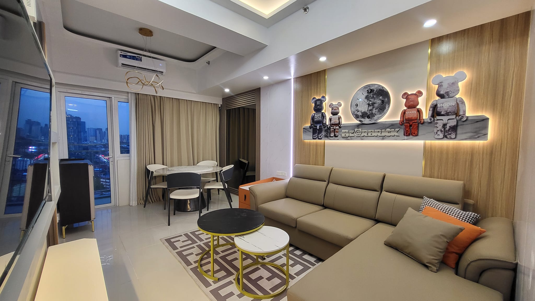 Cozy2-BedroomCondoUnitforSaleinParkAvenueTower,BGC,Taguig-1.jpg