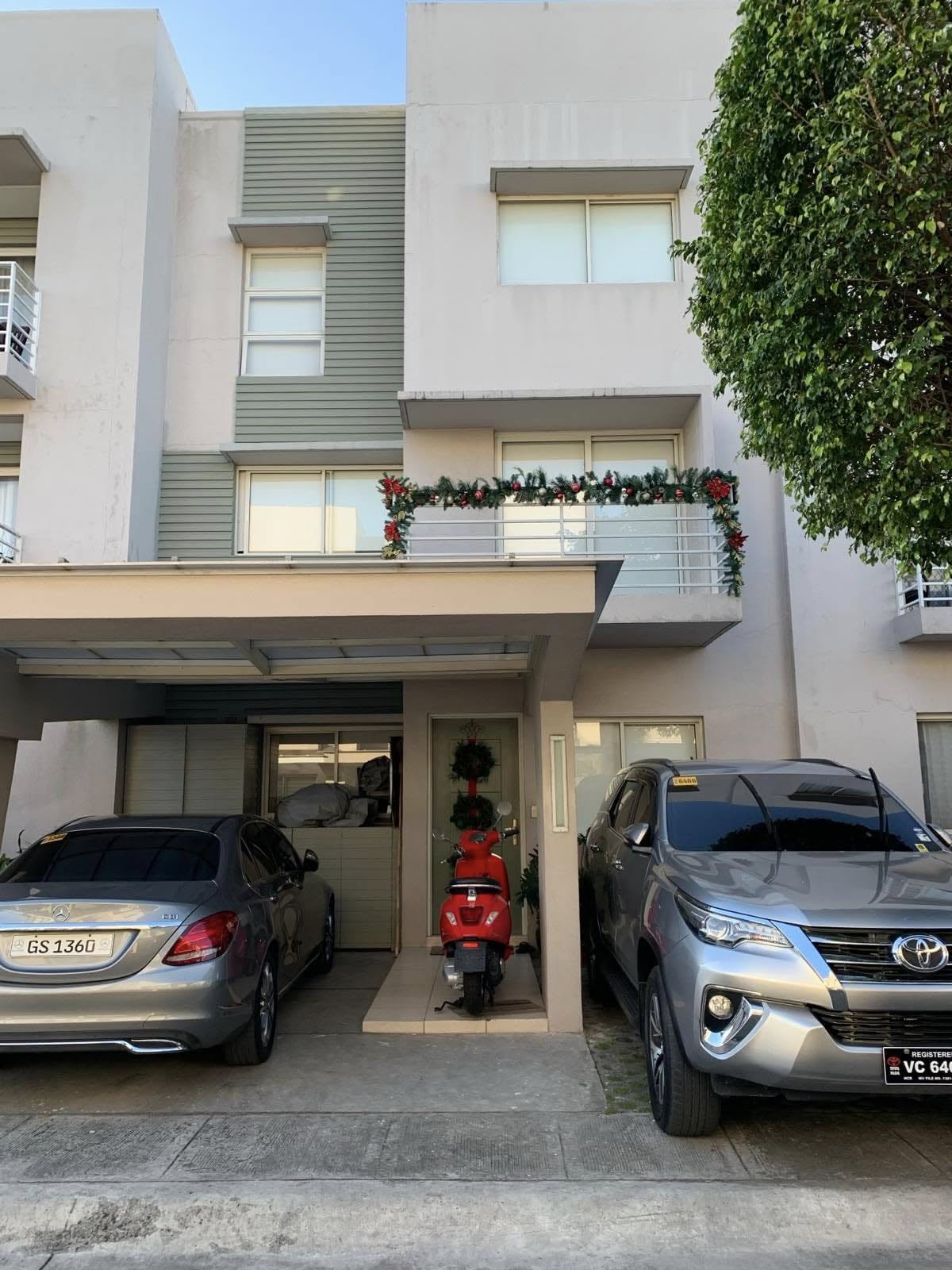 Contemporary3-BedroomTownhouseforSaleinAmettaPlace,Pasig-1.jpg