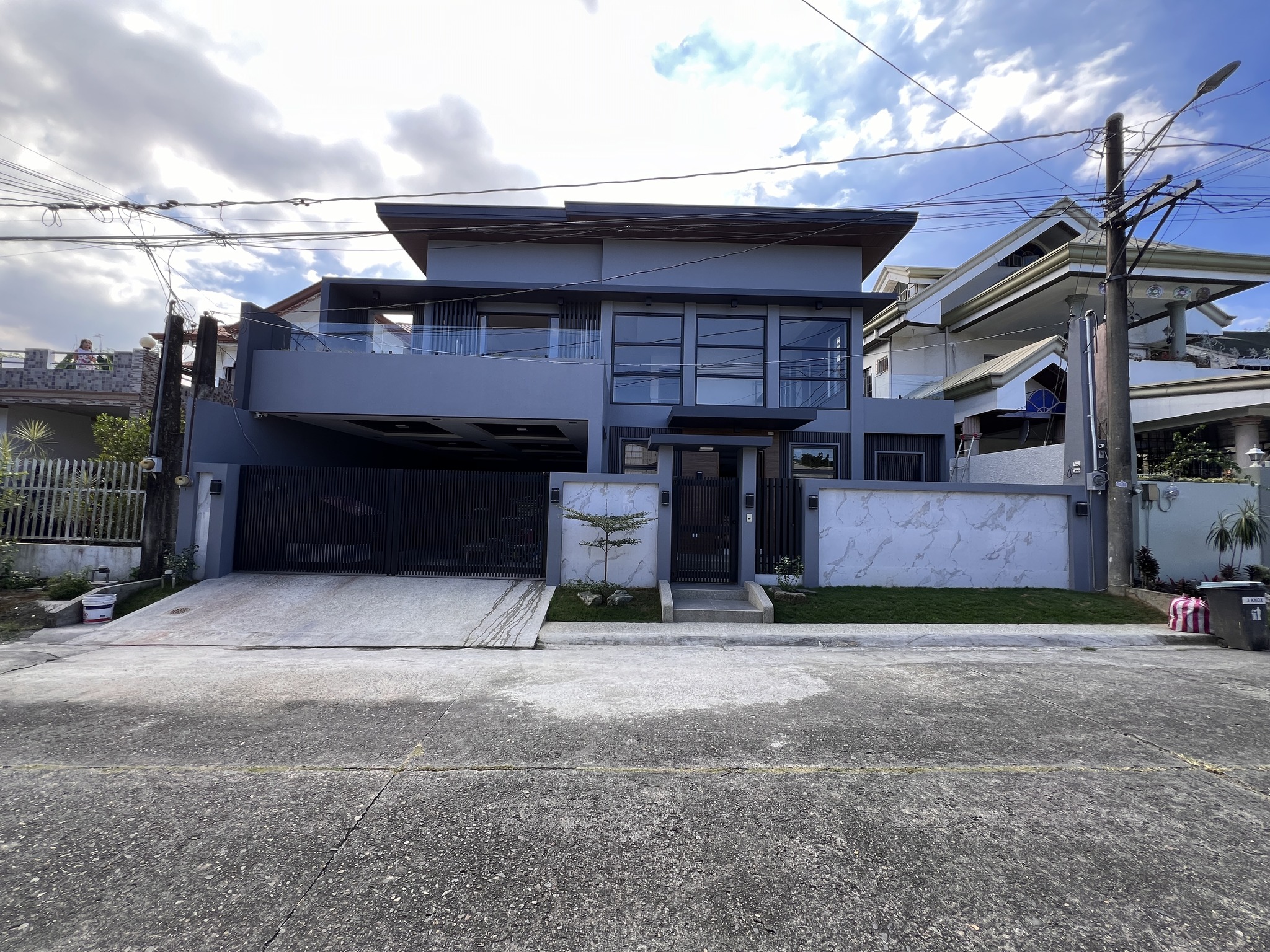 Amazing5-BedroomHouseandLotforSaleinFilinvest2,QuezonCity-1.jpg