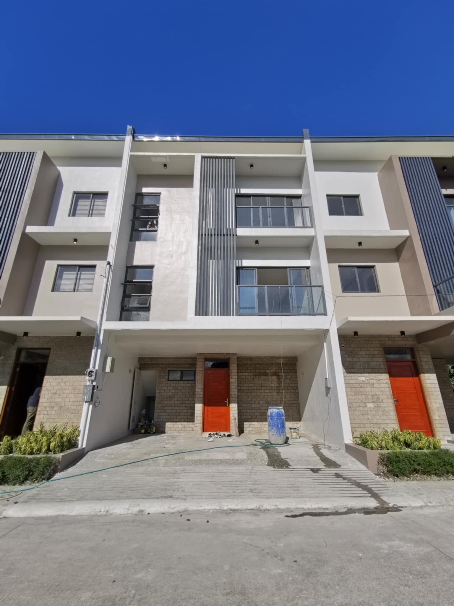 Lovely4-BedroomTownhouseforSaleatTheAlcove,Fairview,QuezonCity-1.jpg