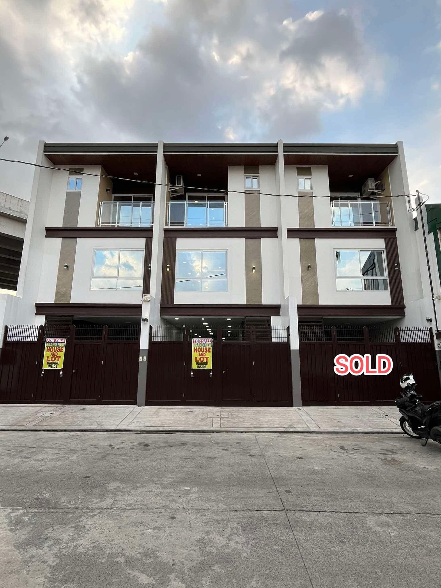 Radiant3-BedroomTownhouseforSaleinSta.Cruz,Manila-1.jpg