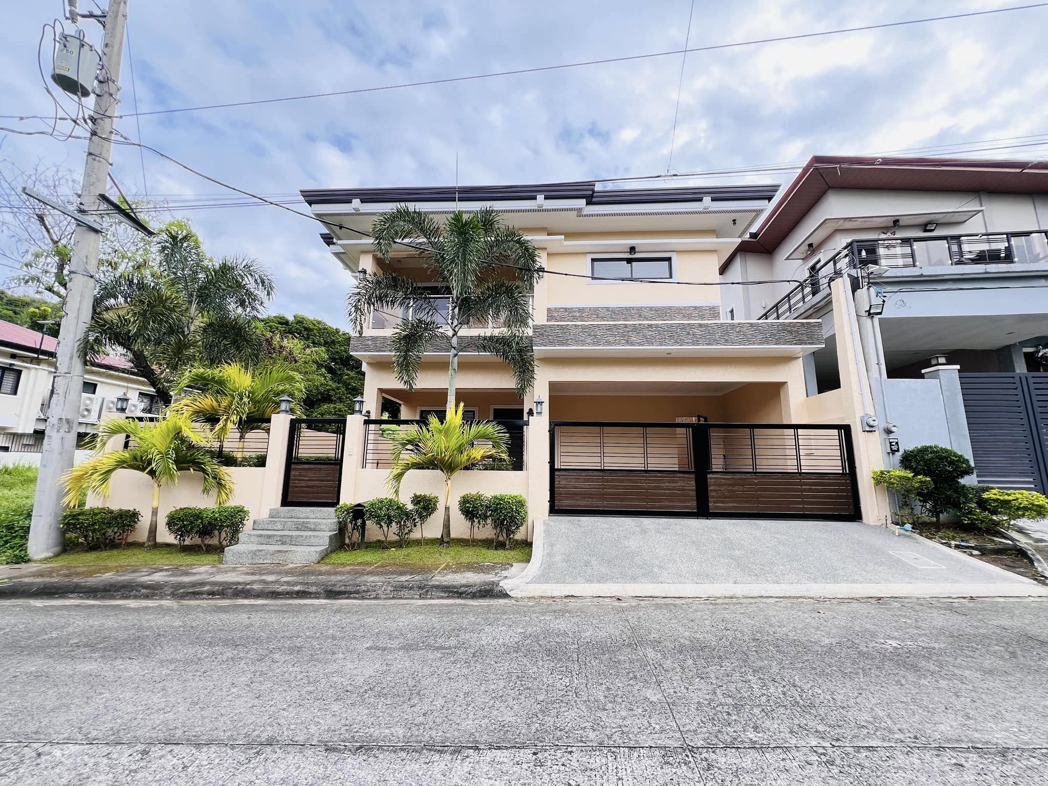 Magnificent5-BedroomHouseandLotforSaleinHavila,Taytay,Rizal-1.jpg