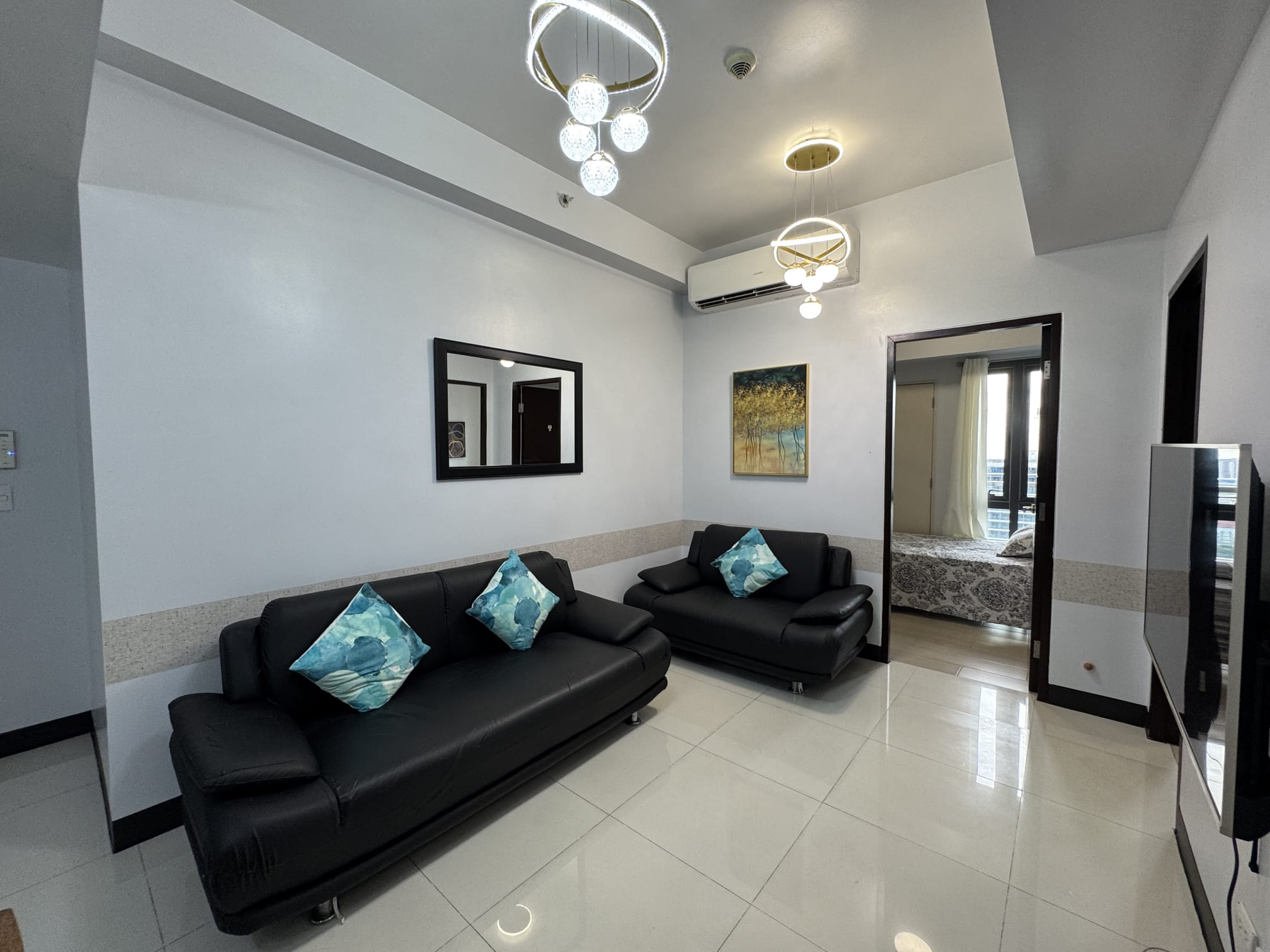 Serene2-BedroomPenthouseUnitforSaleinGreenbeltHamilton,Makati-1.jpg