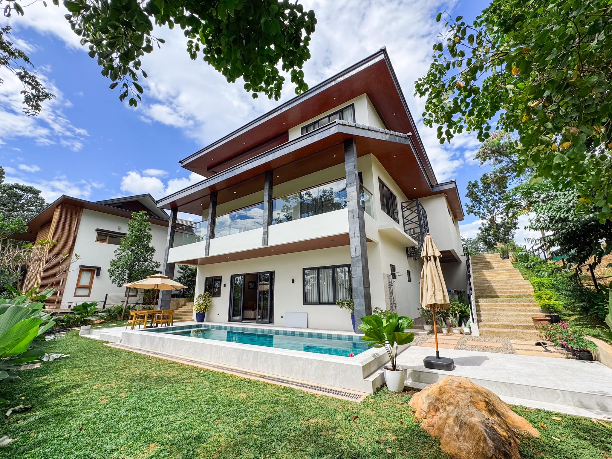 Amazing4-BedroomHouseandLotforSaleinAnvayaCove,Morong,Bataan-1.jpg