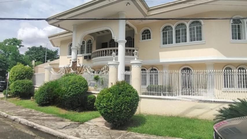 Majestic7-BedroomHouseandLotforSalewithBasementinPasongTamo,QuezonCity-1.jpg