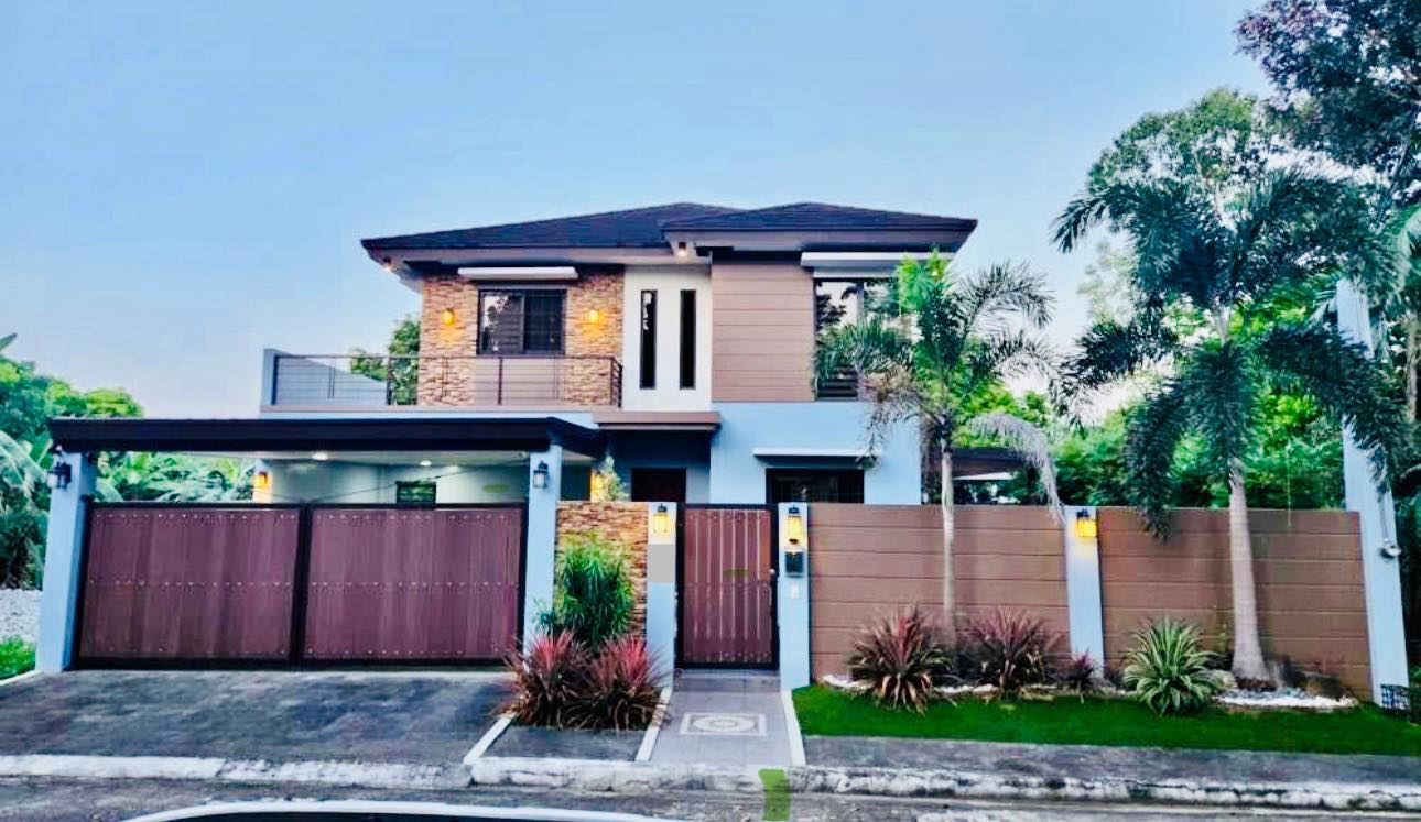 Contemporary5-BedroomHouseandLotforSaleinSitioSeville,NorthFairview,QuezonCity-1.jpg